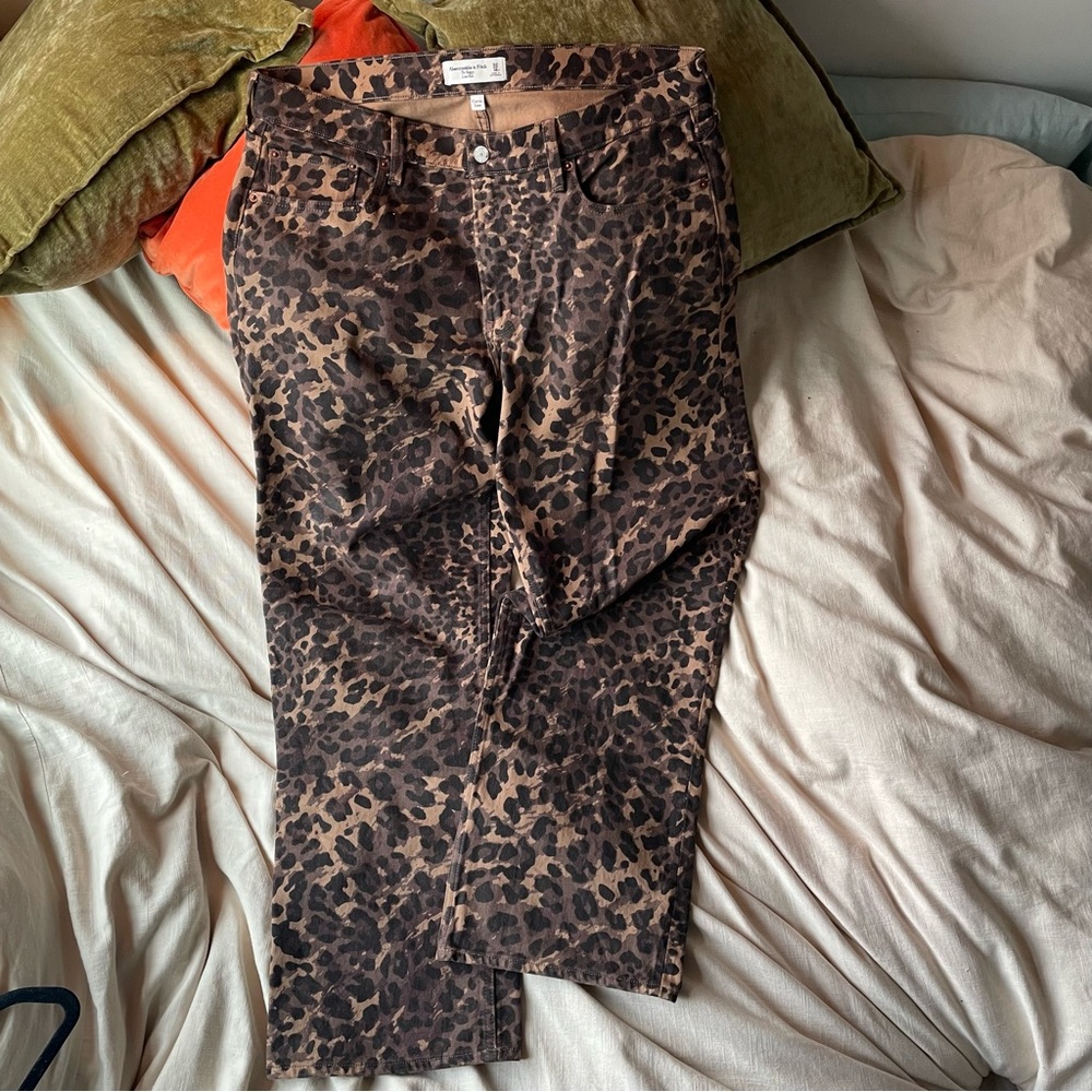 Abercrombie & Fitch Curve Love Leopard Print Jeans